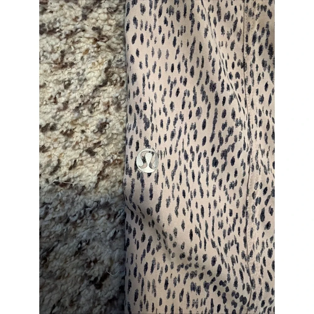 Lululemon  New‎ Capri Pants Size 4 Beige Black Drawstring Waist/legs Lightweight